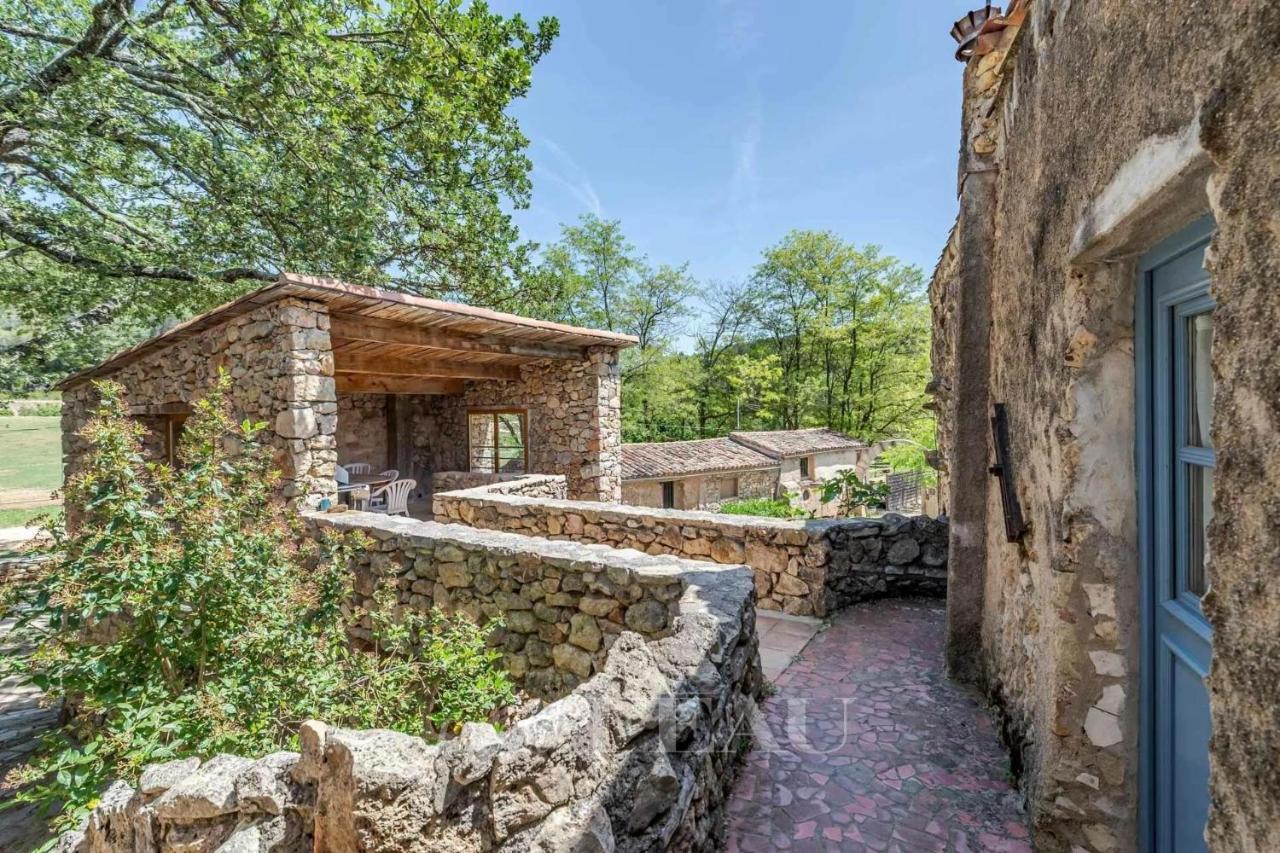 Domaine Des Bruguieres Villa Entrecasteaux Bagian luar foto